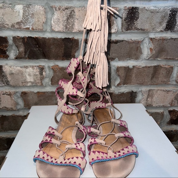 Wrap-around strapped sandal - Picture 4 of 12